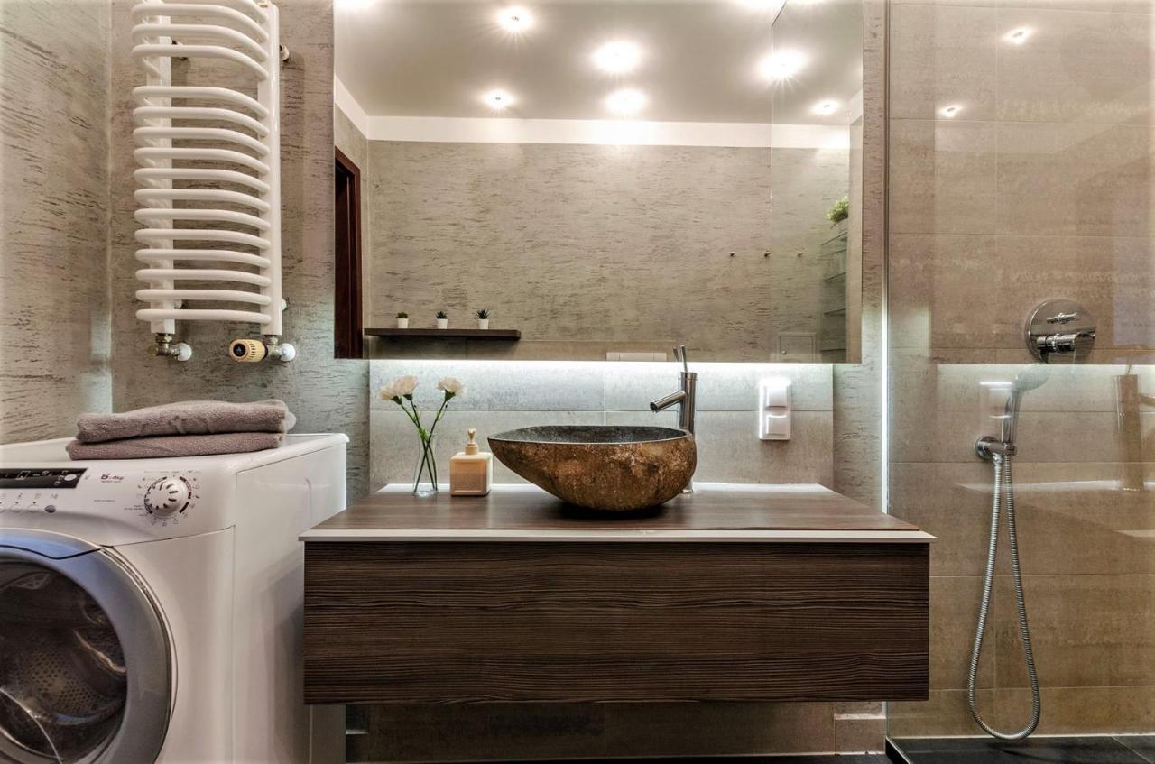 Lupoapartments Krolewska Penthouse Mandoria Parking Dostep Na Kod Łódź Exteriör bild